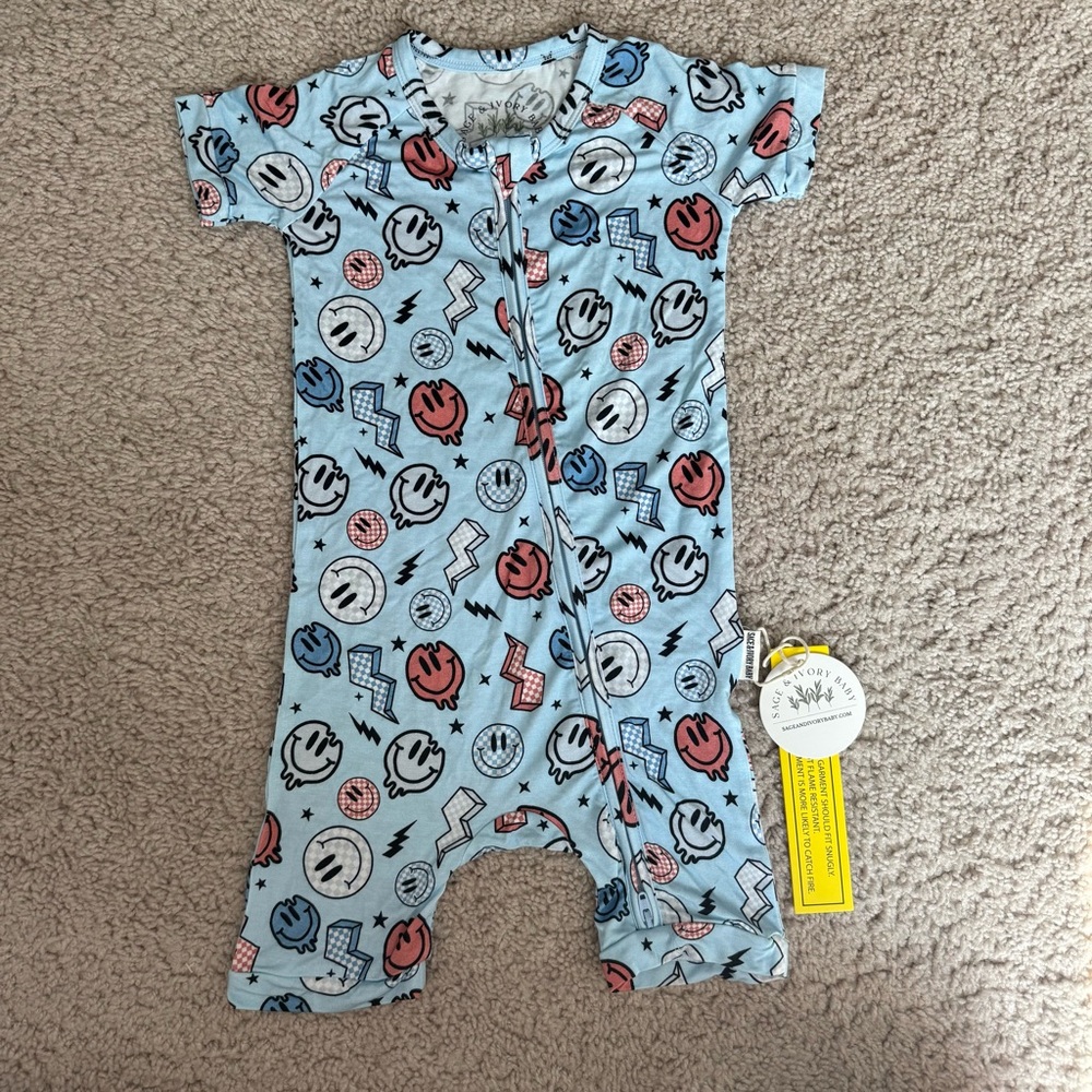 NWT BAMBOO ZIP PAJAMA SHORTIE Smiley Rocker
